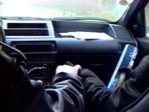 Amoureux dans une voiture