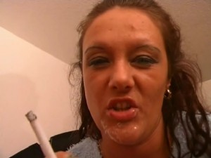 Fumeuses fans d&rsquo;éjaculation faciale.