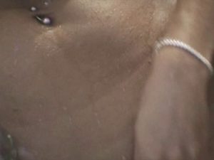 Une banane dans la chatte