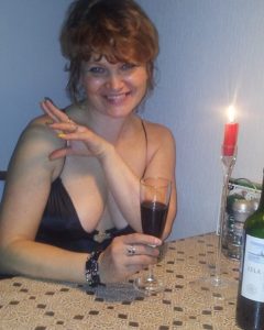 Femme mature du 36 exhibe nude