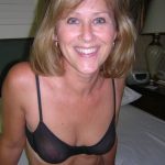 Mature salope du 64 partage nude